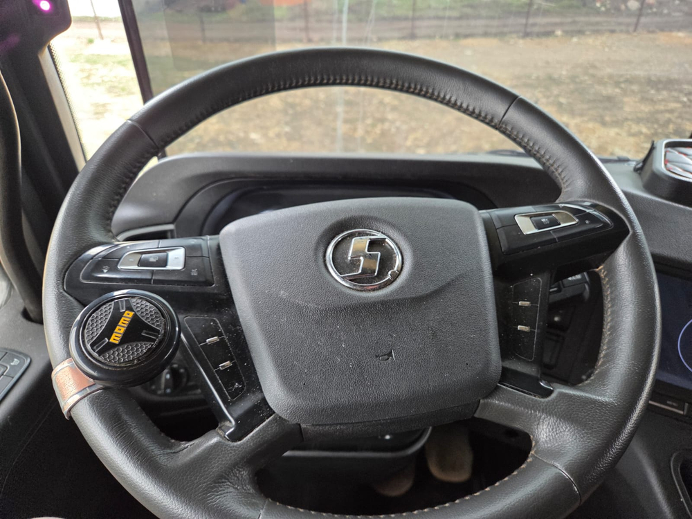 Shacman (Shaanxi) SX* 4x2 Седельный тягач SX4188YY381 (Дизельный, 12,5 л, 473 л.с., АТ)