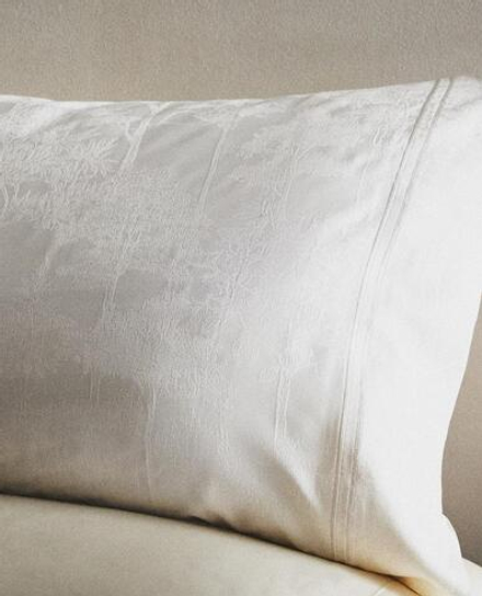 ZARA HOME САТИНОВАЯ НАВОЛОЧКА, ЖЕЛТОВАТО-БЕЛЫЙ