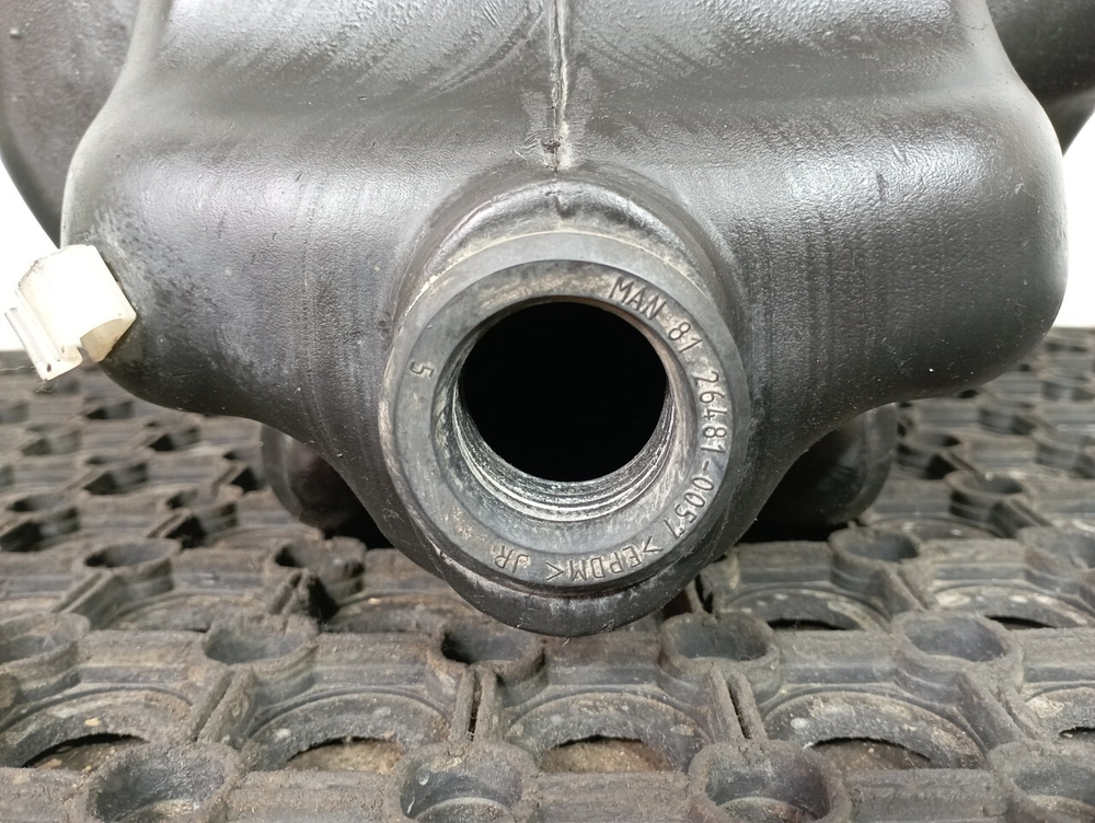 Бачок омывателя лобового стекла