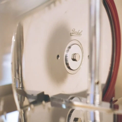 Слайсер Berkel Flywheel (Volano) P15 красный