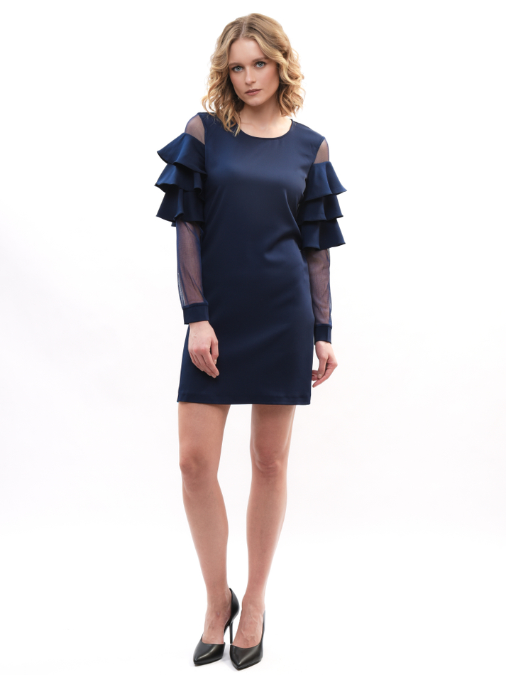 Платье с воланами на рукавах