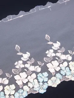 05-128 Вышивка на неэл. сетке 20 см, айвори/ментол/желтый (левая)