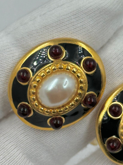 Клипсы с чёрной эмалью и «жемчугом» Monet