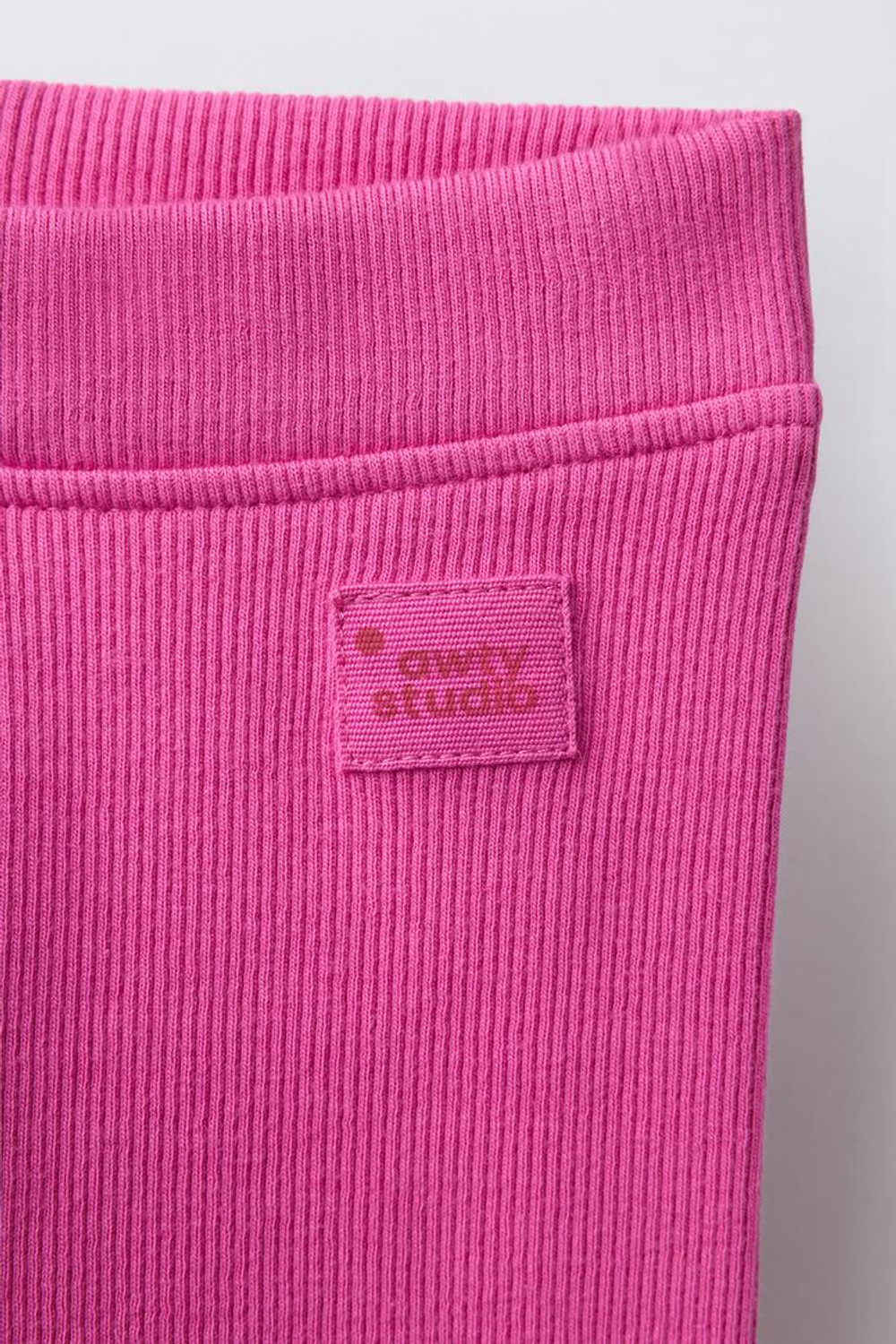 ZARA ЛЕГИНСЫ В РУБЧИК С НАШИВКОЙ, ЦВЕТ ФУКСИИ