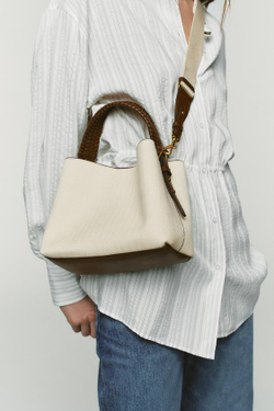 ZARA ХОЛЩОВАЯ СУМКА С ПЛЕТЕНОЙ РУЧКОЙ, СВЕТЛО-БЕЖЕВЫЙ