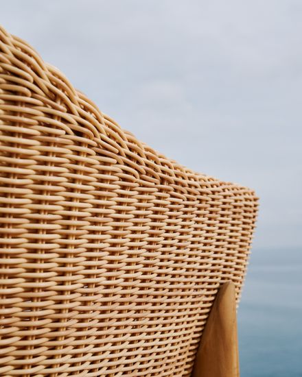 Полубарный стул Galea из тикового дерева и синтетического ротанга, 65 см