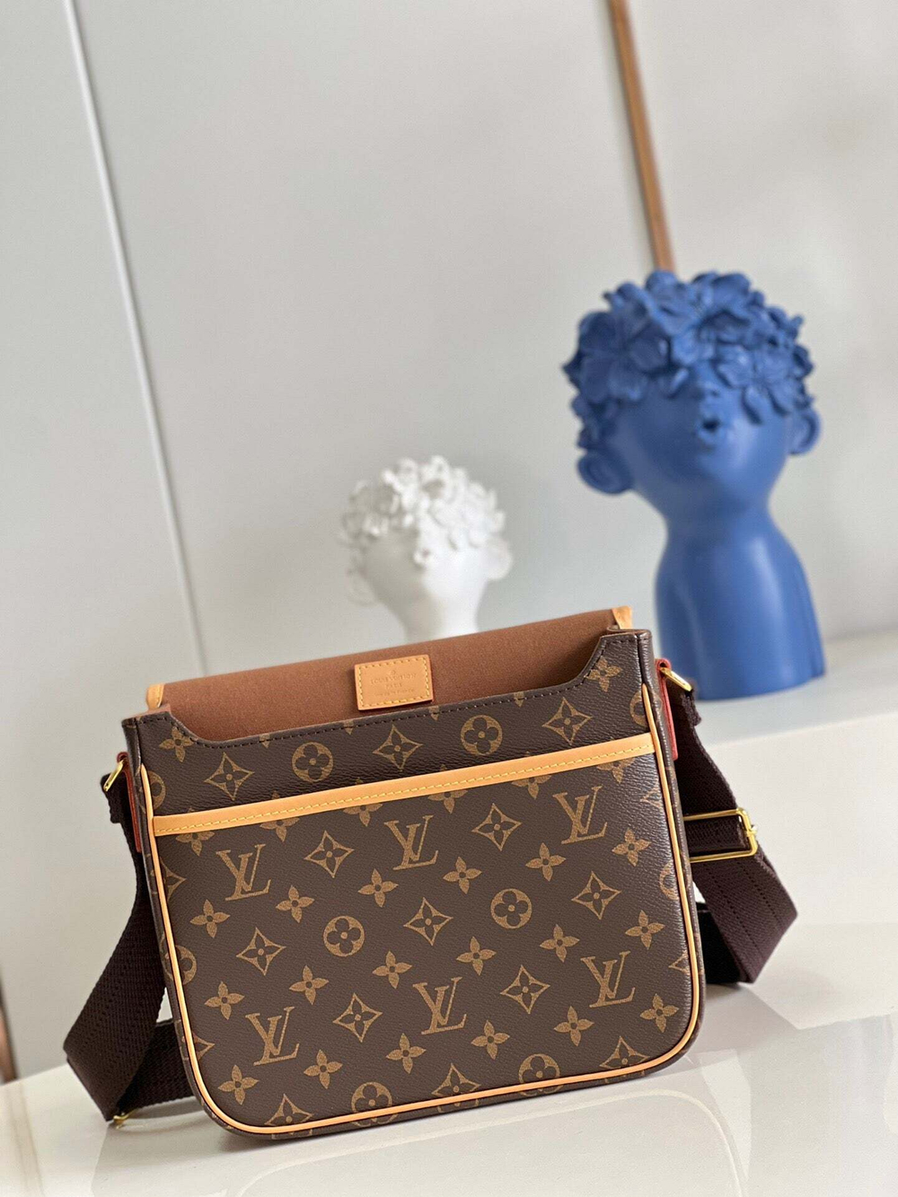 Louis Vuitton Messenger Bosphore PM