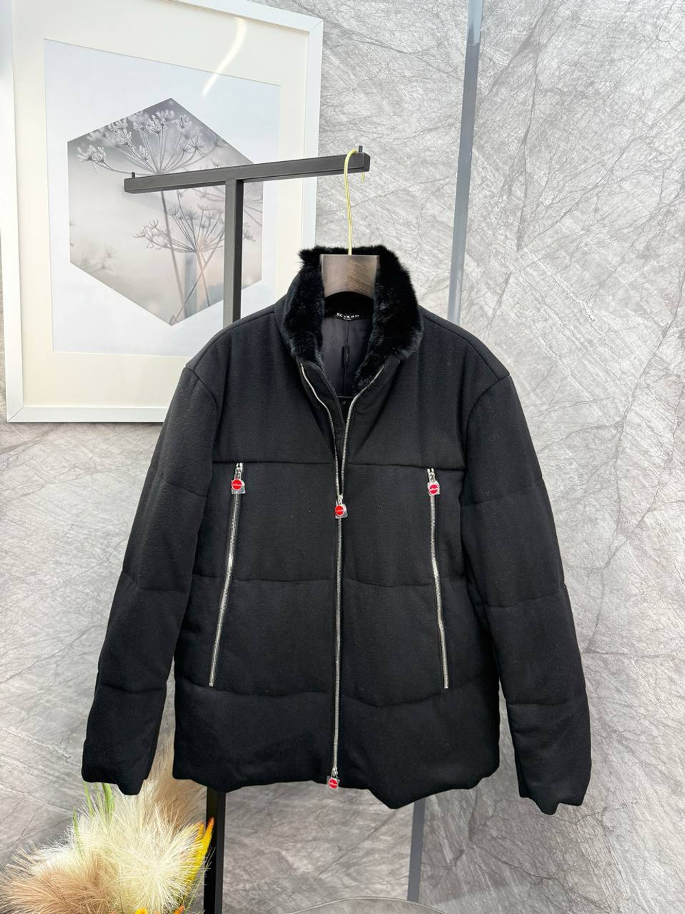 Пуховик Kiton