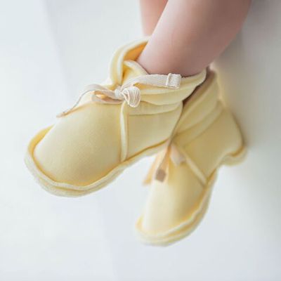 Warm mocks 3-18 months - Daffodil