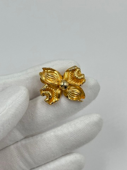 Миниатюрная брошь Цветок