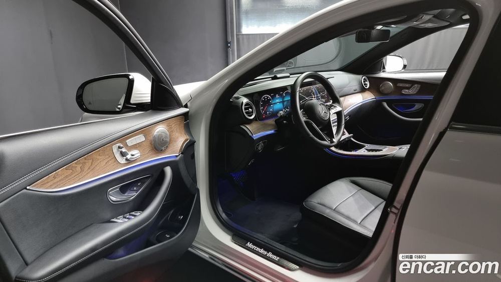 Mercedes-Benz E-Class W213 E250 Exclusive (09.2022)