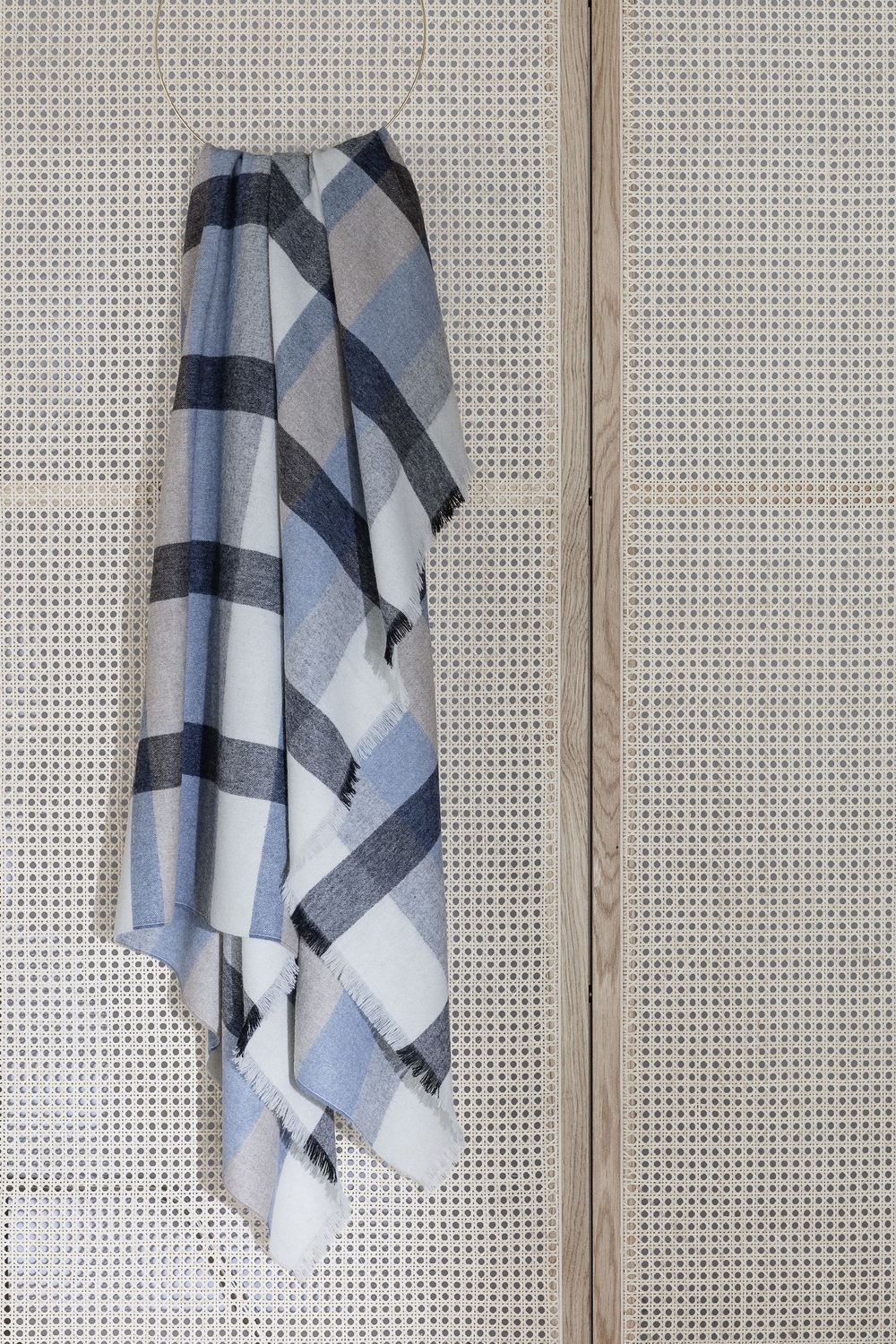 Плед 130х190 Elvang Intersection Ocean Blue/White/Grey