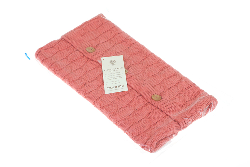 Элитная наволочка декоративная Imperio 22 коралловая от Luxberry упаковка