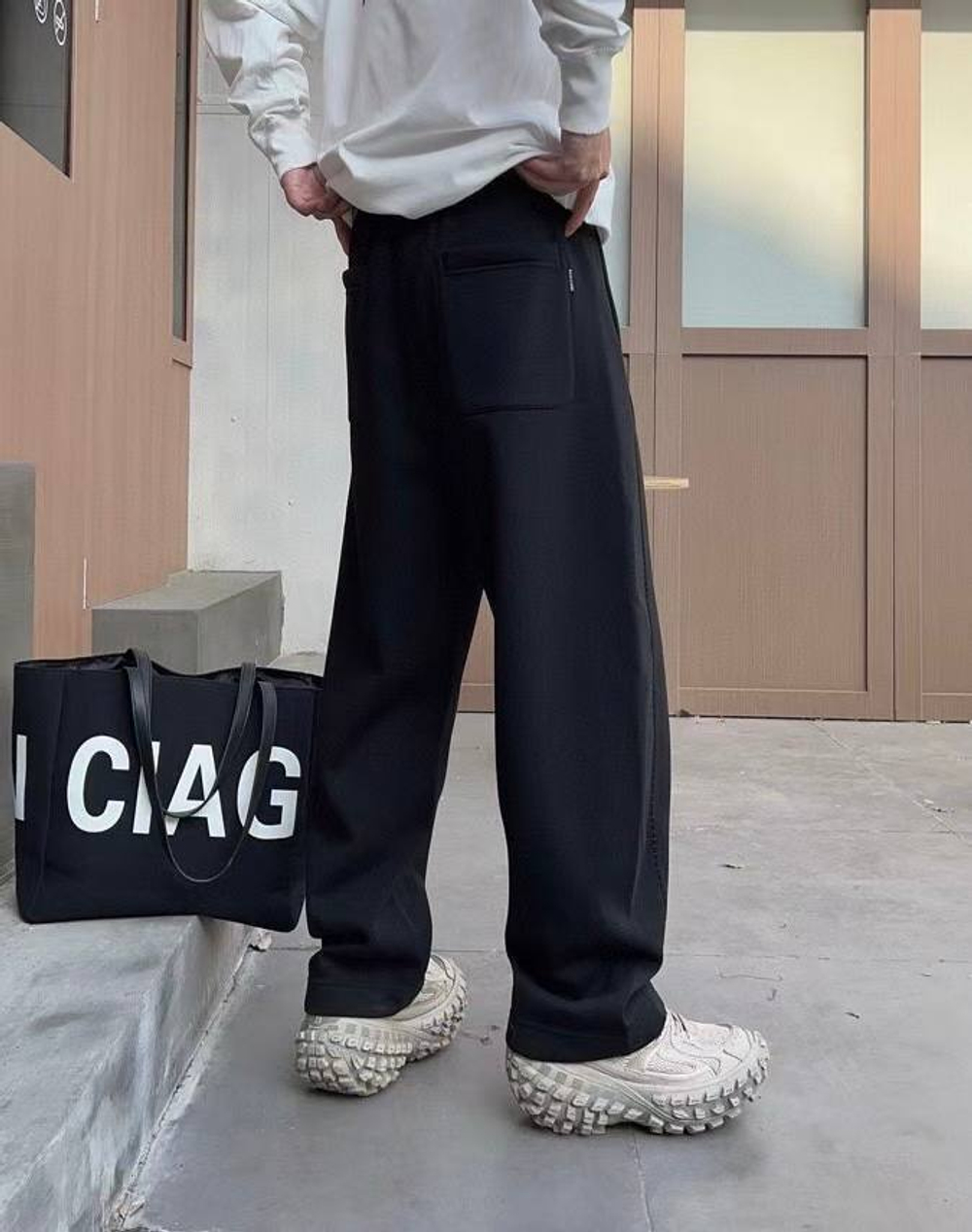 Спортивные штаны Balenciaga