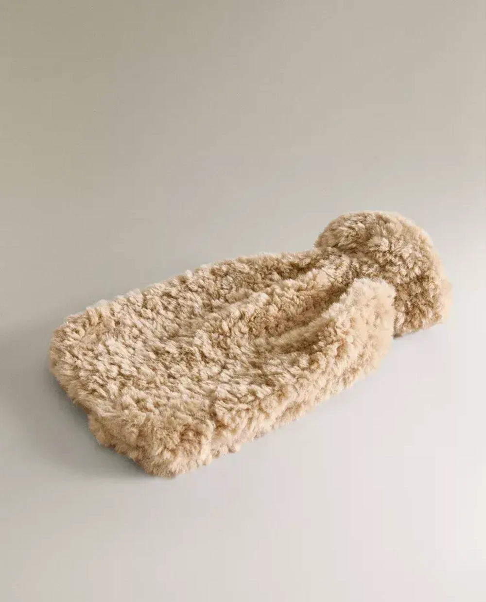 ZARA HOME ГРЕЛКА ИЗ ИСКУССТВЕННОГО МЕХА, БЕЖЕВЫЙ