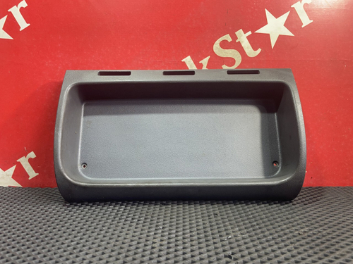 Крышка блока предохранителей