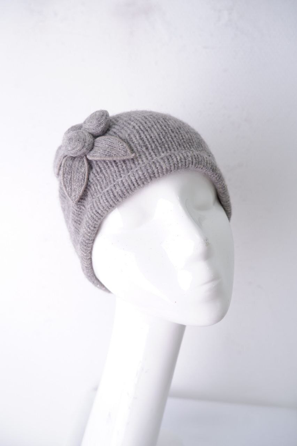 Шапка серая теплая