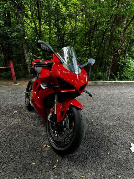 Мотоцикл DUCATI Panigale V4