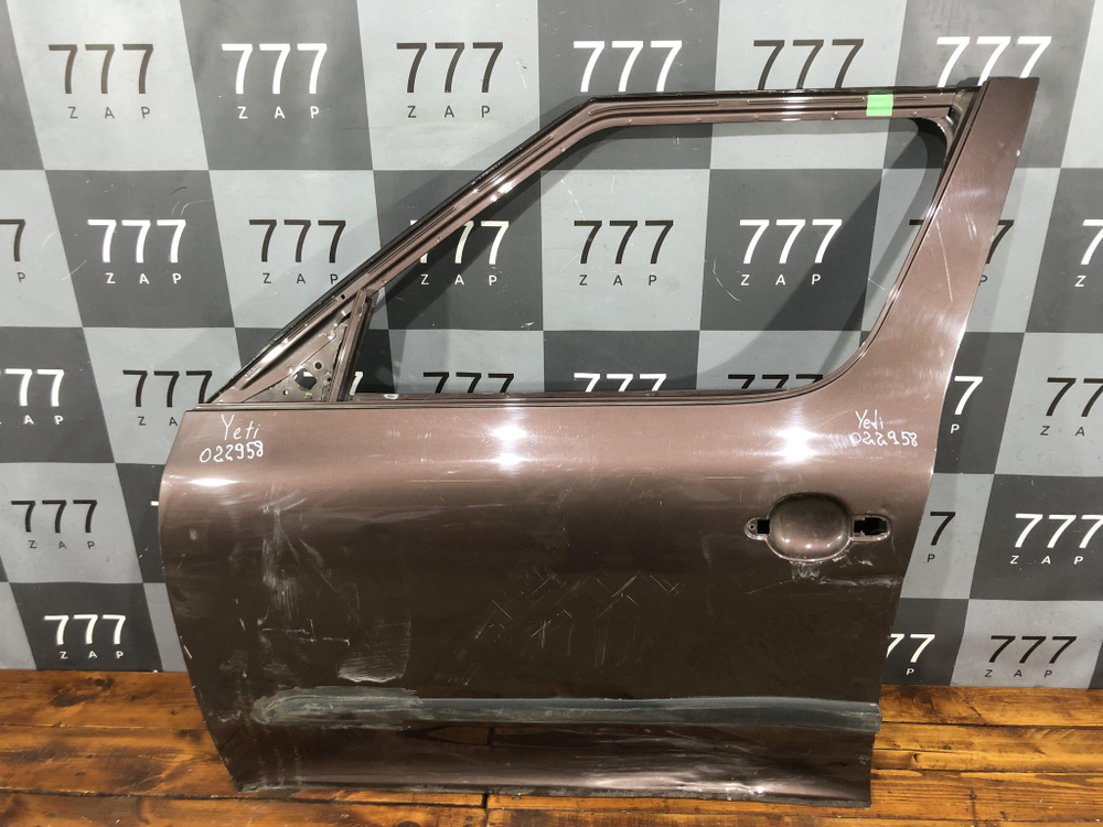 Дверь передняя левая Skoda Yeti 09-18 Б/У Оригинал 5L0831311