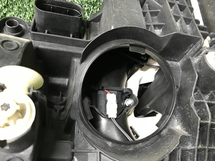 Фара правая Mercedes C w205 (2018-2023) LED