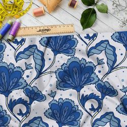 Ткань лён синие цветы-перья на белом фоне