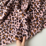 Искусственный мех розовый леопард