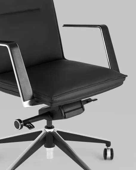 Кресло офисное Arrow черное