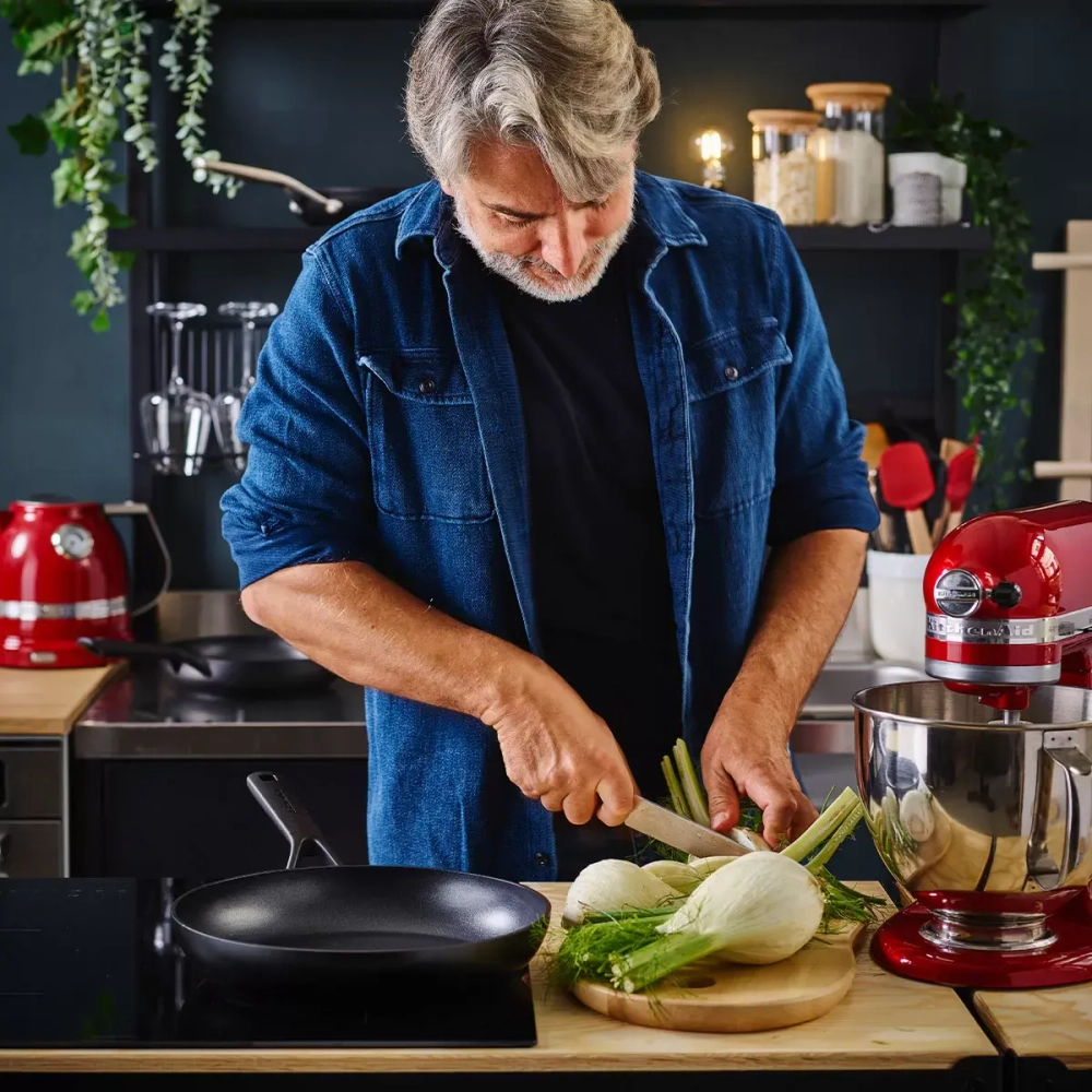 KitchenAid Классическая керамическая сковорода 28см.