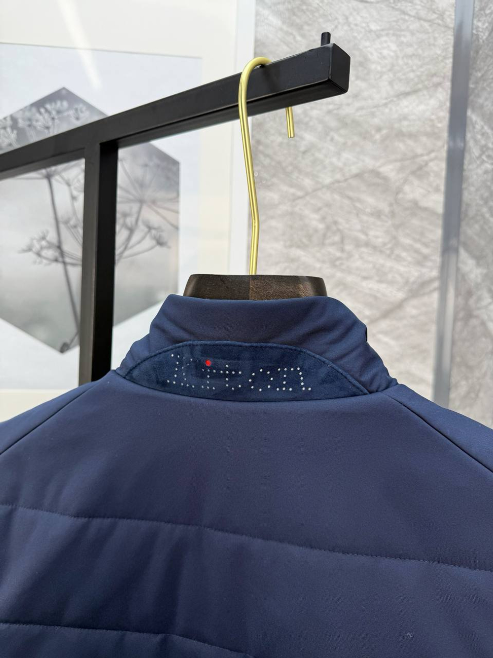 Безрукавка Kiton