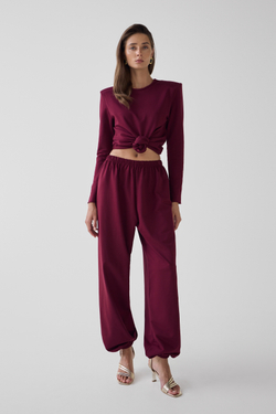 Комплект: лонгслив с подплечниками и брюки-джогеры