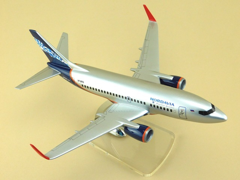 Модель самолета Boeing 737-500 (М1:100, Нордавиа)