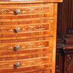 Комод с инкрустацией
