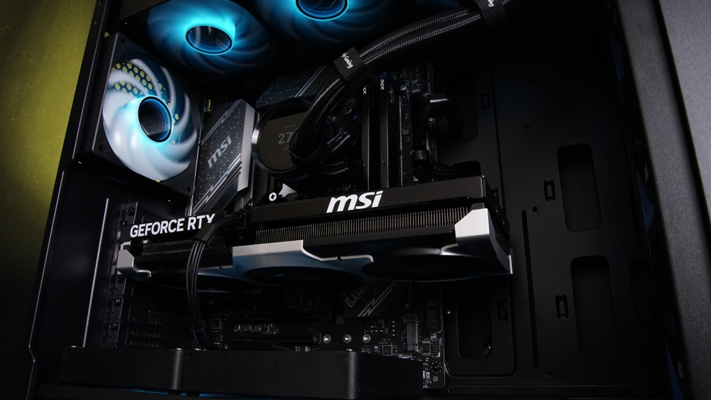 i7 14700KF + RX 9070 16Gb