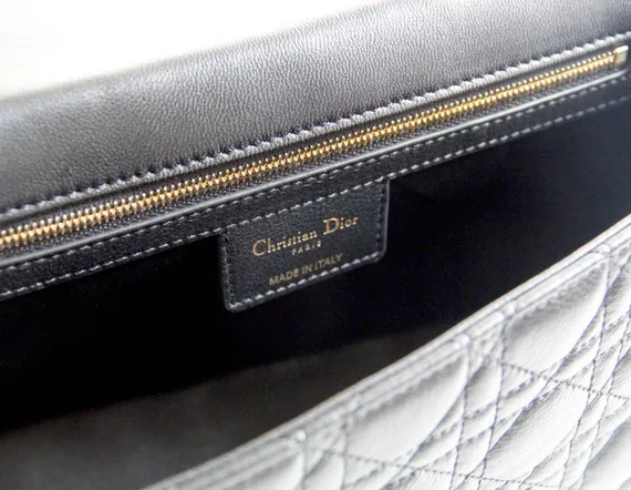 Сумка Dior Caro, модель маленького формата черный