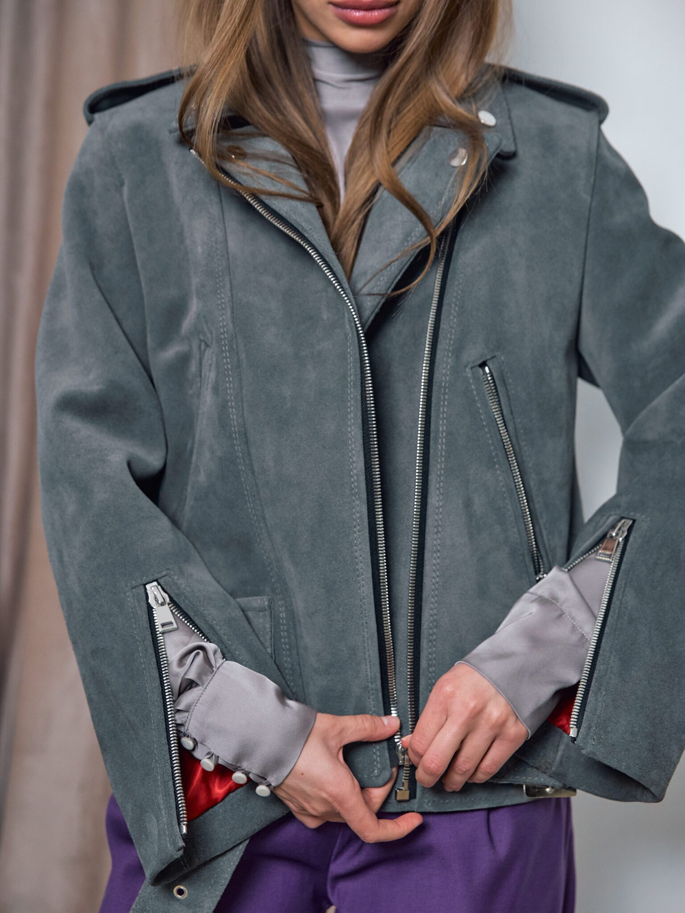 Косуха medium замшевая серая