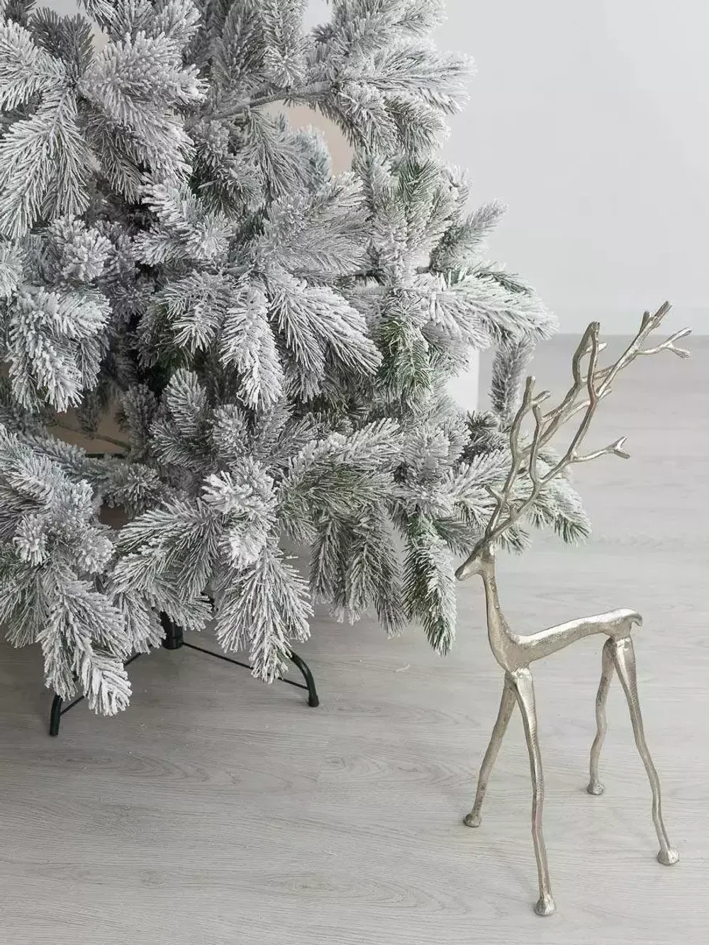 Заснеженная елка «Аляска» GT (Литая хвоя) 150 см / 1,5 м