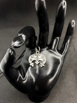 Защитный магический славянский кулон оберег Лунница сталь