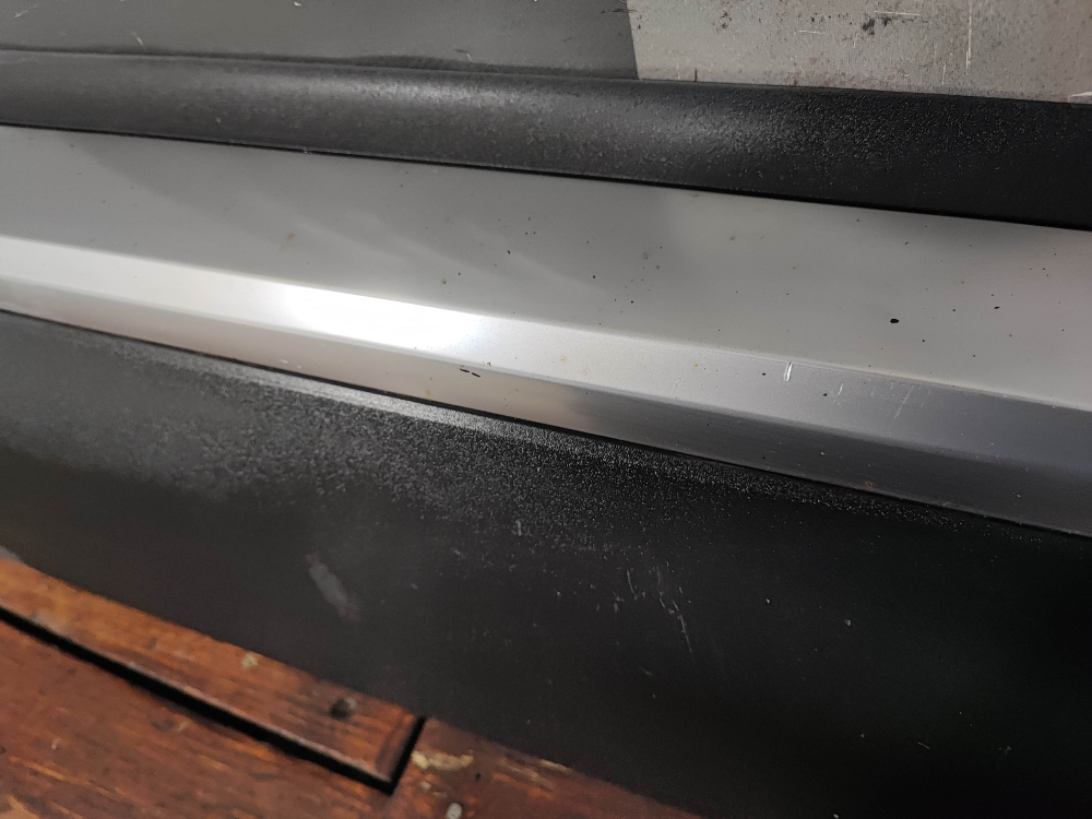 Накладка двери передней правой Hyundai Santa Fe 4 (TM) 18-нв Б/У Оригинал 87722S1000