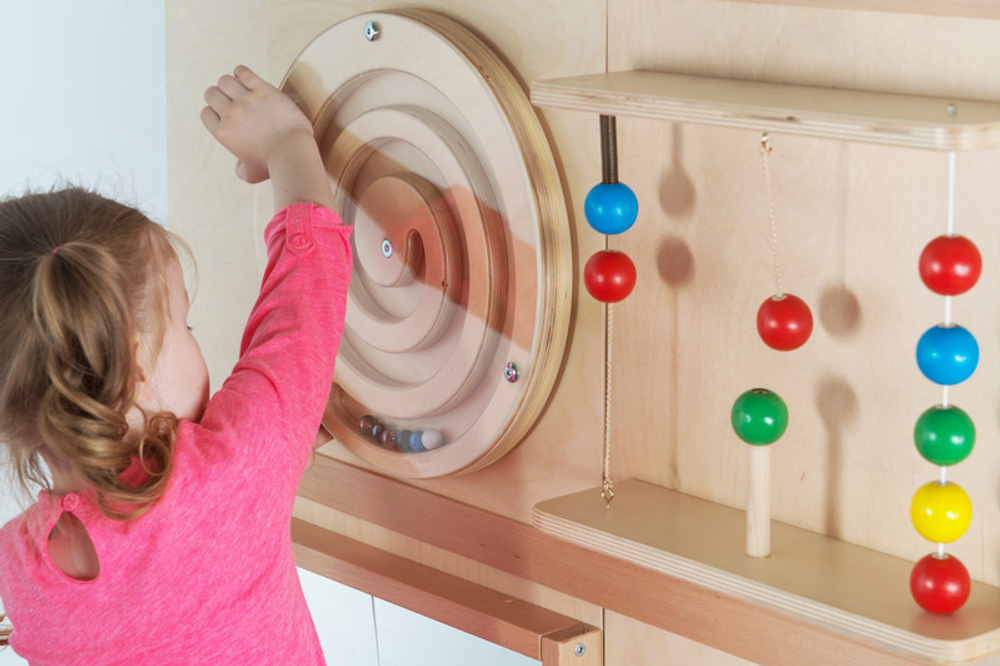 Тактильно-развивающая панель Лабиринт-колесо