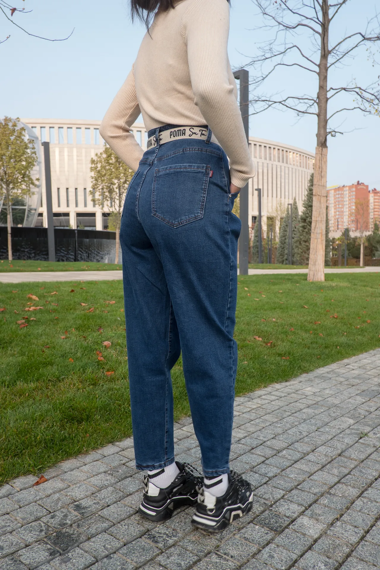 Широкие джинсы с высокой талией женские оптом