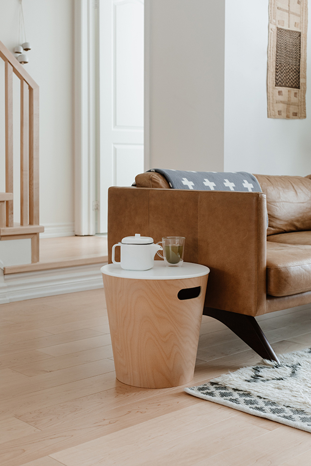 Столик-табурет Woodrow светлое дерево