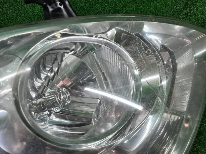 Фара правая Hyundai Grand Starex H1 07-18 галоген