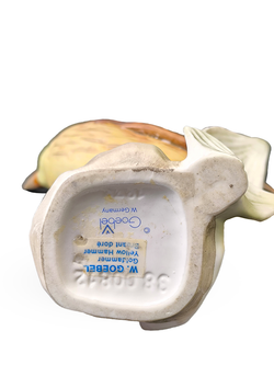 Фарфоровая статуэтка (миниатюра) "Овсянка" Goebel