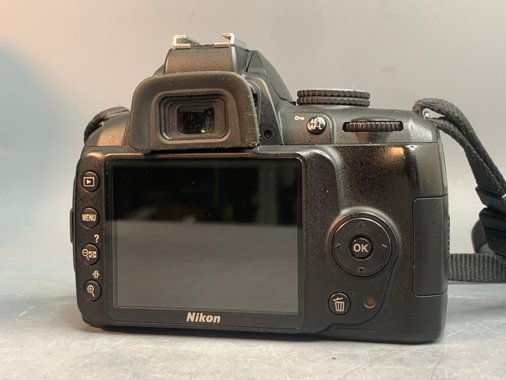 Nikon D3000 Kit 18-55mm 15.000 кадров