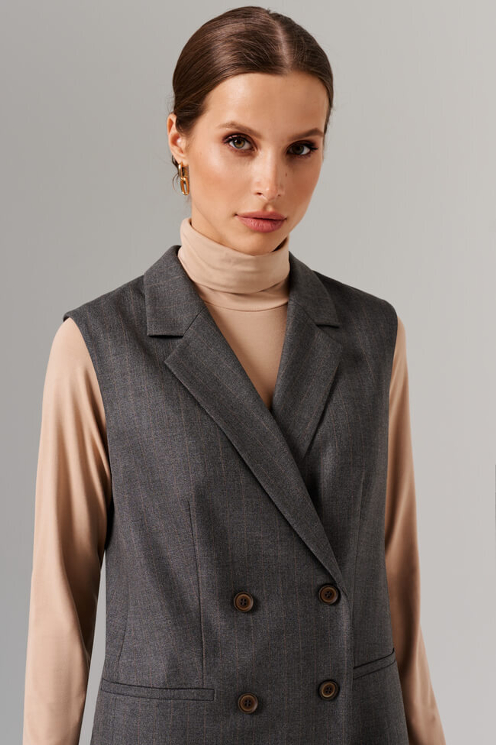 1911 Жилет женский (темно-серый полоска)