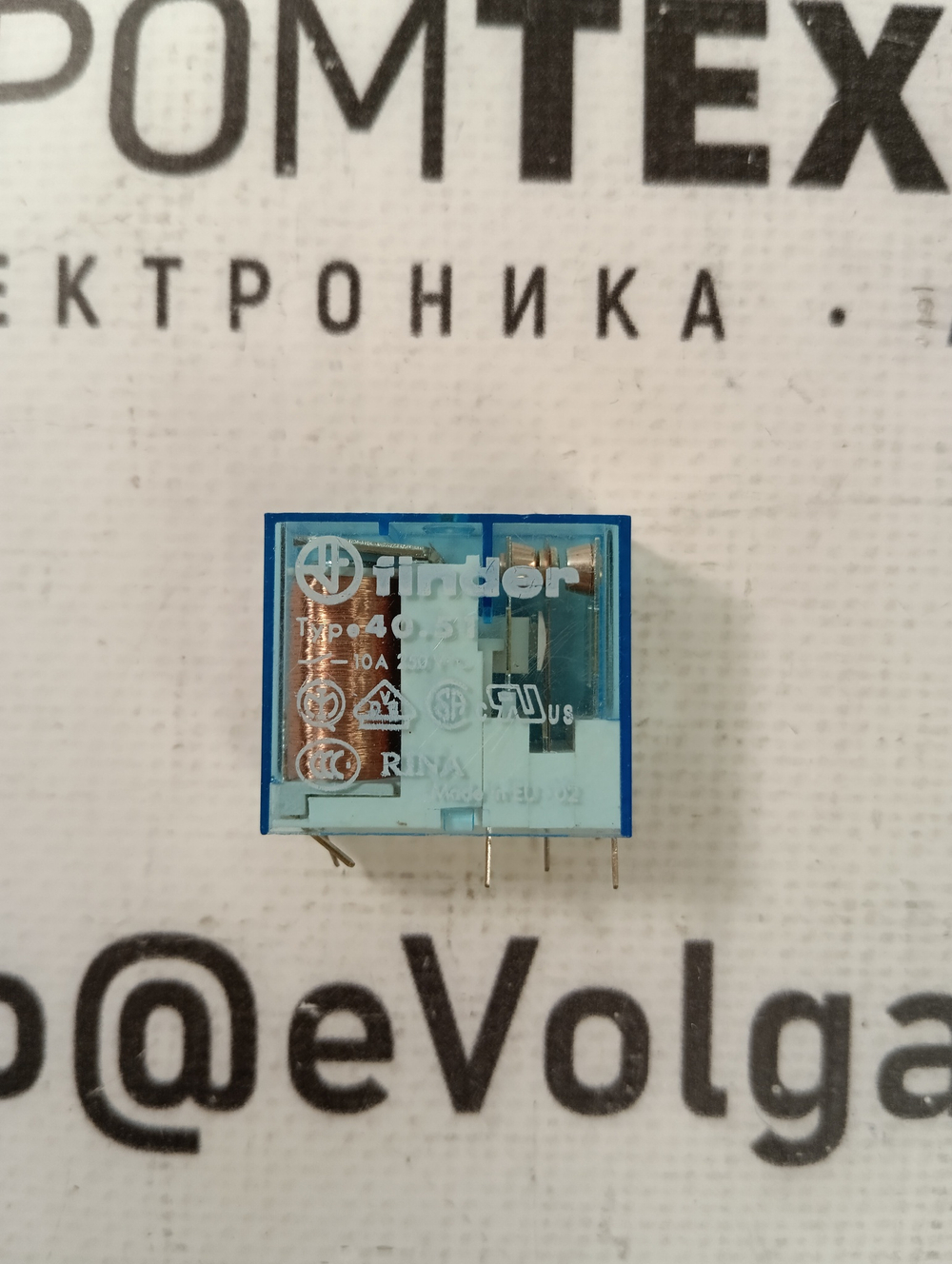 Электромеханическое реле Finder 40.51.9.024.0000 б/у