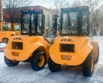 Вилочный дизельный автопогрузчик CHL 3 т высокой проходимости, передний привод