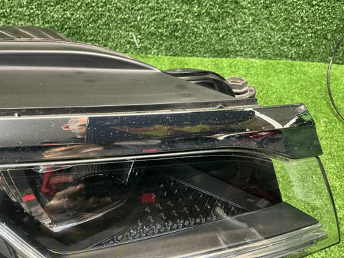 Фара правая VW Touareg 3 (2018-2023) LED