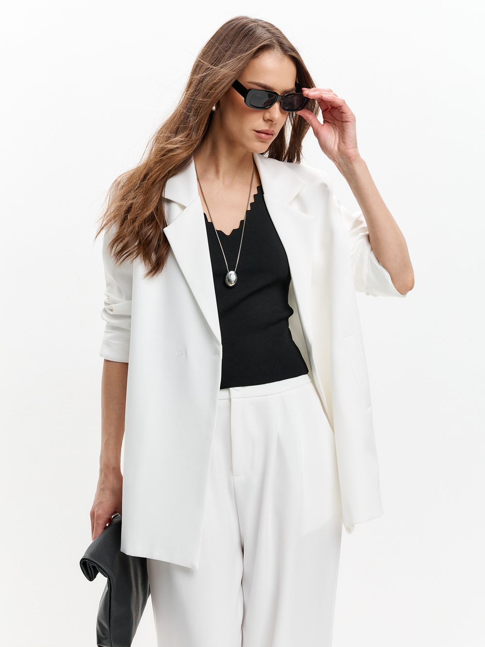 Костюм с широкими брюками