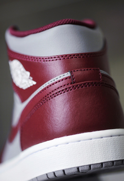 Мужские кроссовки Air Jordan 1 mid "team red" DQ8426-615